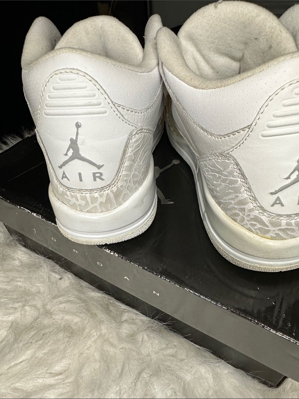 Jordan 3 Kids White & Cream Sneakers - Picture 4 of 6